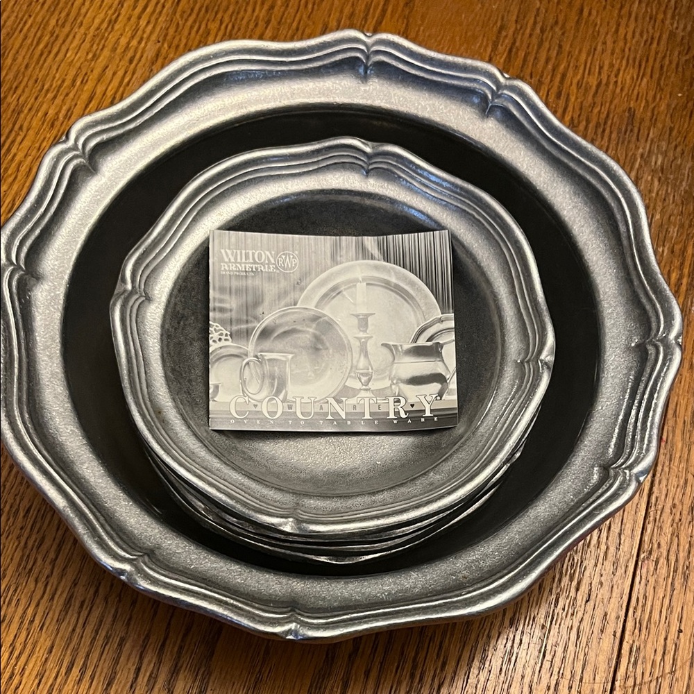 Wilton salad bowl set